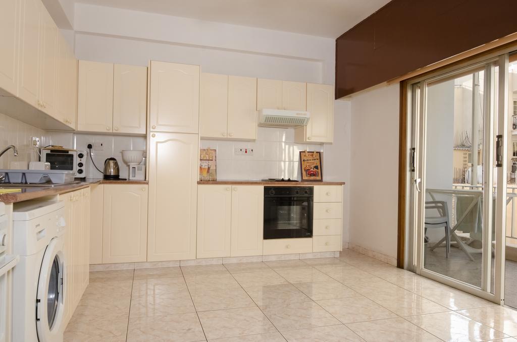 Laila'S Holiday Apartments Larnaca Exterior foto